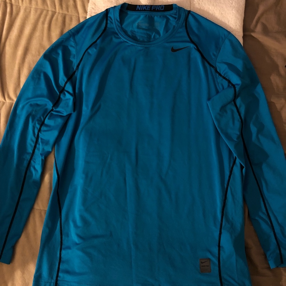 Nike Pro long sleeve LARGE